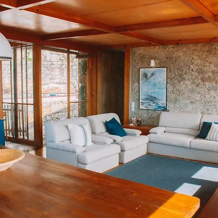 Just Like - Casa Pequena Do Sinal Em Moledo Caminha